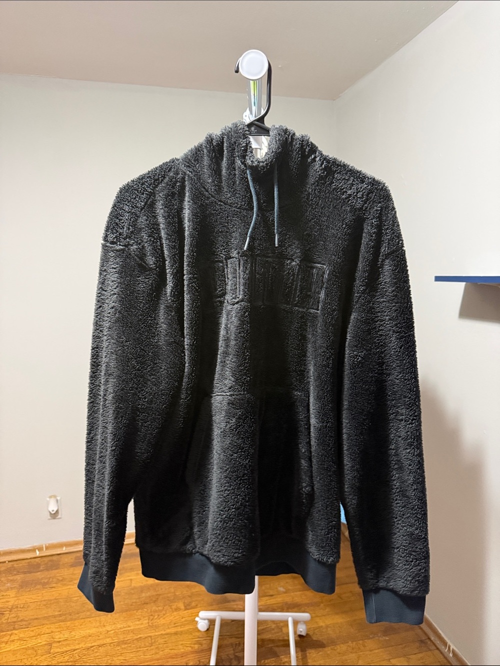 Puma Fuzzy Black Sherpa Sweatshirt (Small)